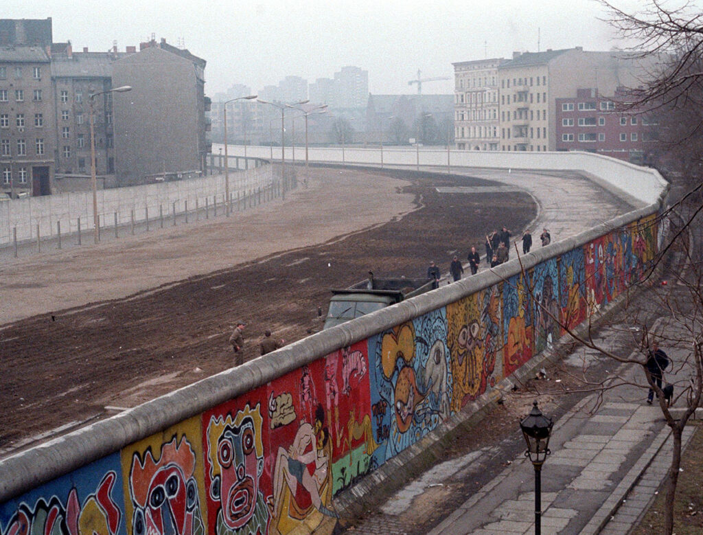 Berlin Wall Puuksiatna